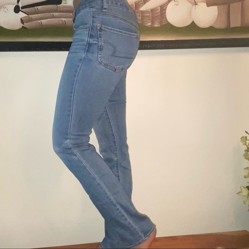 Straight cut low rise y2k inspired American Eagle jeans